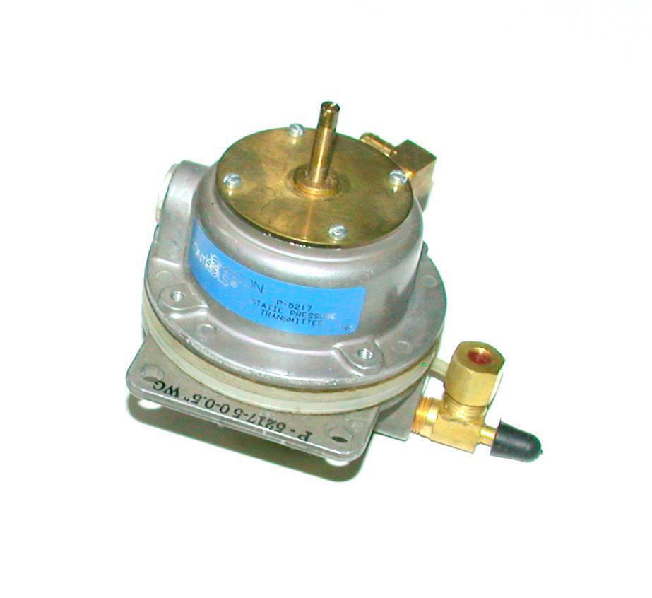 New Johnson Controls  P-521  Static Pressure Transmitter Pressure Transmitter