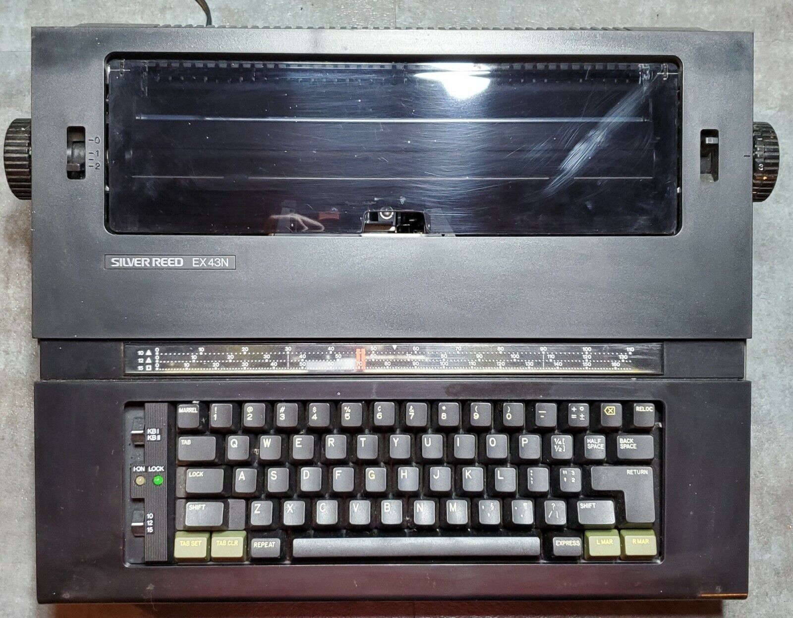 Vintage-Silver-Reed-Portable-Electric-EX-43N Typewriter
