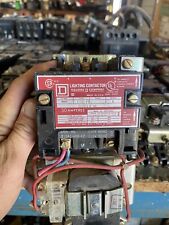 Square D SMO11240855HL 3 Pole, 30 Amp Lighting Contactor 120v Coil. Pullouts picture