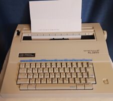 Smith Corona XL 2500  Spell-Right Electric Typewriter with Cover Works picture