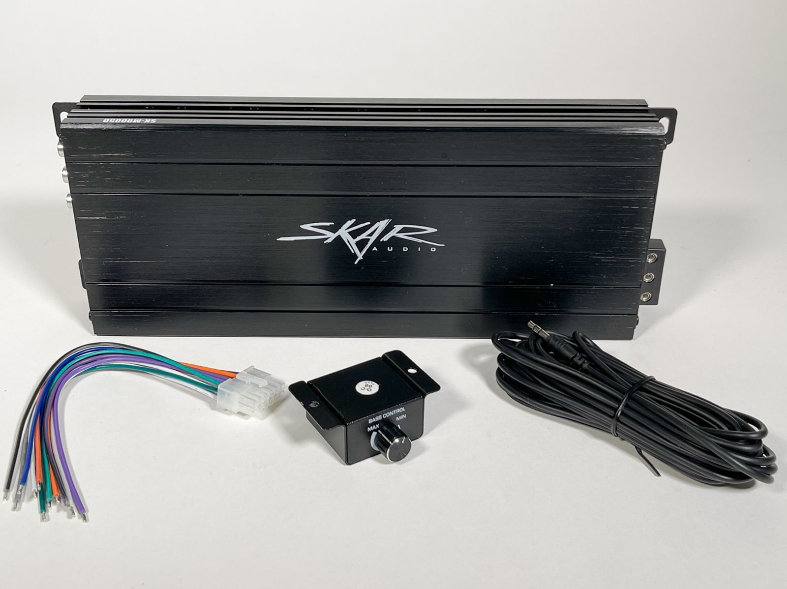 SKAR AUDIO REFURBISHED SK-M9005D 900 WATT 5-CHANNEL CLASS D MINI CAR AMPLIFIER