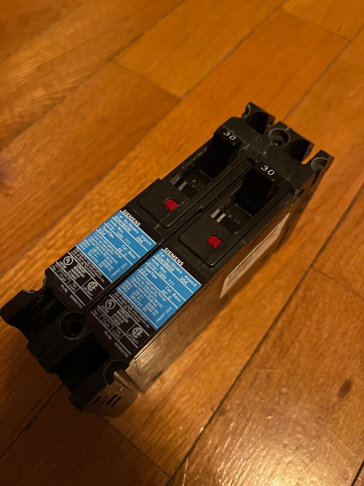 Siemens ED41B030 Circuit Breaker, Type ED4, 30 Amp, 1 Pole