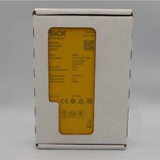 New for SICK 1085344 RLY3-OSSD200 RLY3OSSD200 Safety Relay In Box RLY3-0SSD200 picture